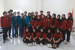Foto Bersama Anggota HMPK dan Delegasi BEM